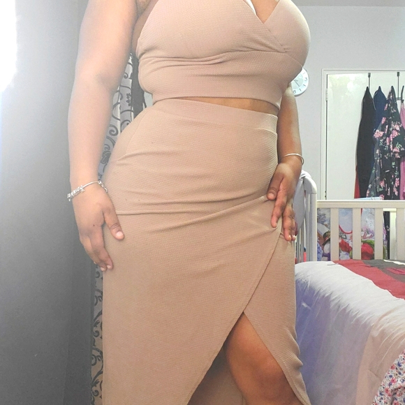 2 piece - Picture 3 of 3